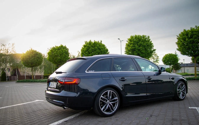 Audi A4 cena 49800 przebieg: 289000, rok produkcji 2012 z Wąbrzeźno małe 379